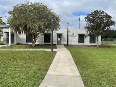 Photo of a building at the Hankins Park Neighborhood Center.