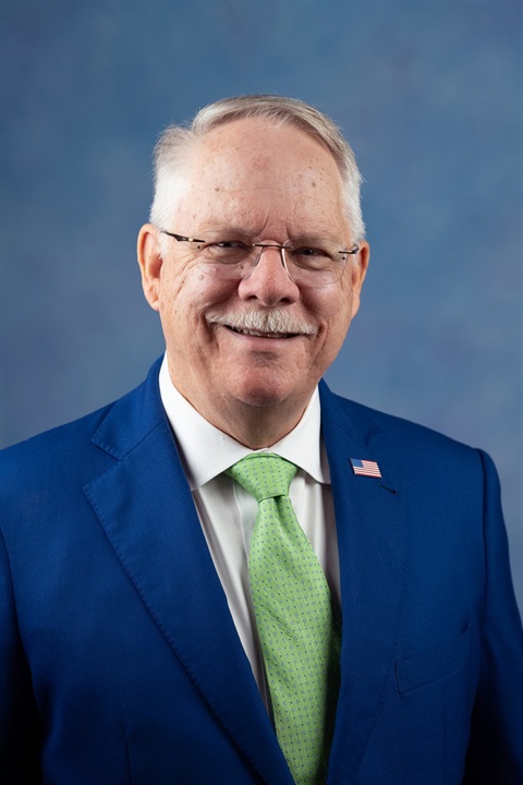 Commissioner Tom Keen