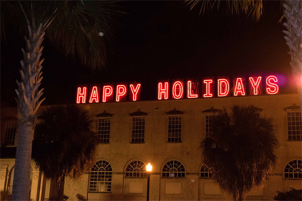 Ivanhoe Happy Holidays Sign